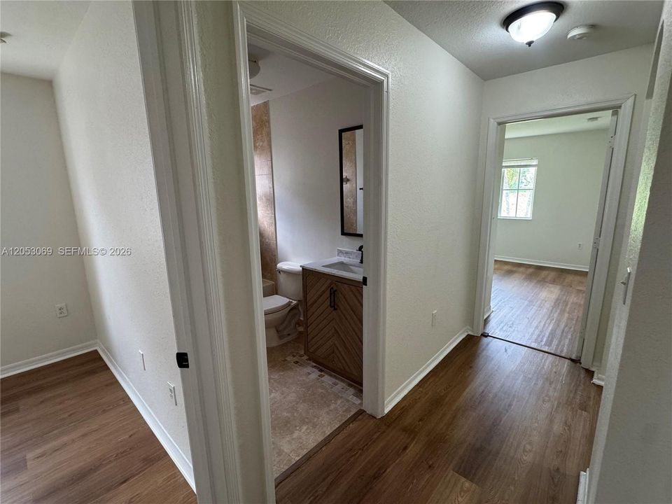 Recently Rented: $2,975 (3 beds, 3 baths, 1930 Square Feet)