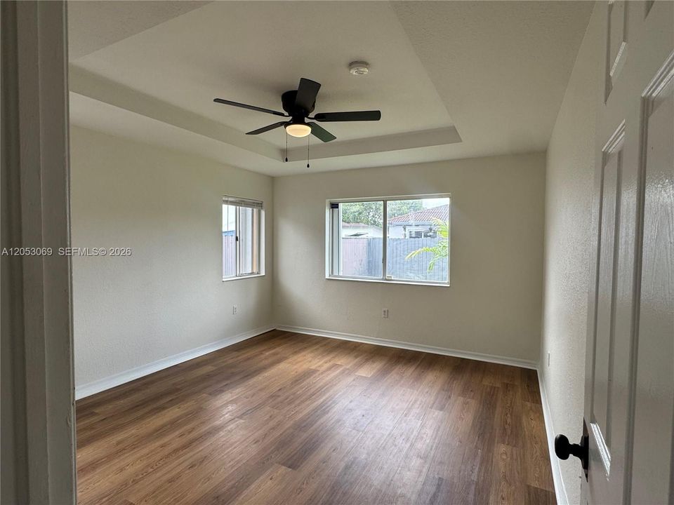 Recently Rented: $2,975 (3 beds, 3 baths, 1930 Square Feet)