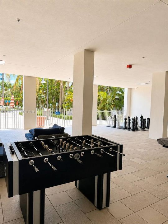 For Rent: $1,800 (1 beds, 1 baths, 1005 Square Feet)
