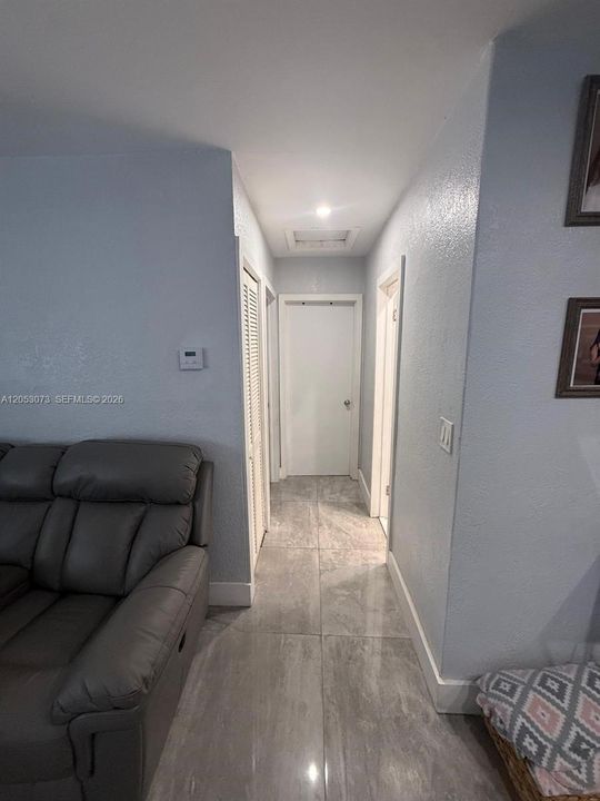 For Sale: $529,900 (3 beds, 2 baths, 1022 Square Feet)