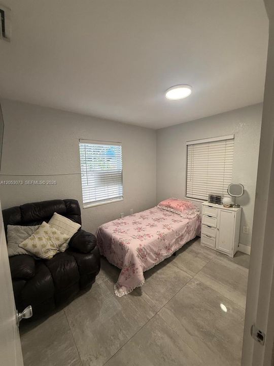 For Sale: $529,900 (3 beds, 2 baths, 1022 Square Feet)