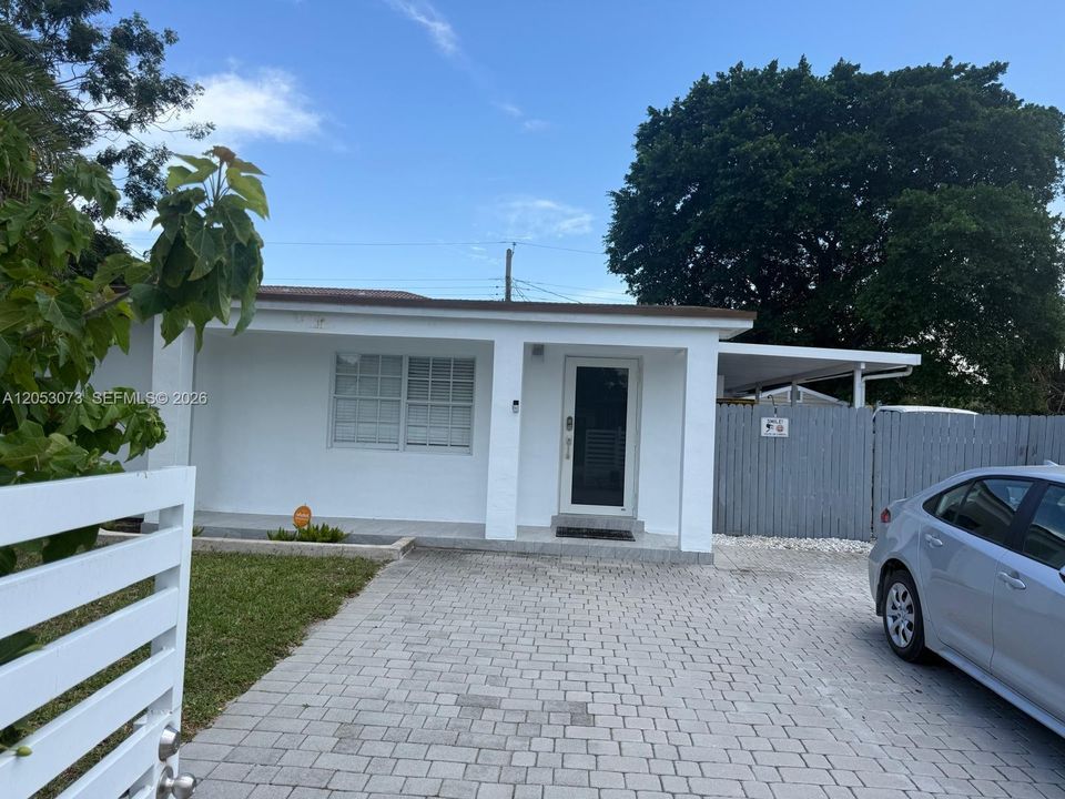 For Sale: $529,900 (3 beds, 2 baths, 1022 Square Feet)