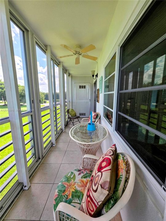 For Sale: $130,000 (2 beds, 1 baths, 819 Square Feet)