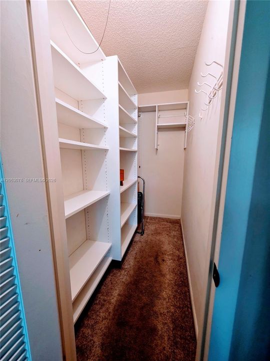 For Sale: $130,000 (2 beds, 1 baths, 819 Square Feet)