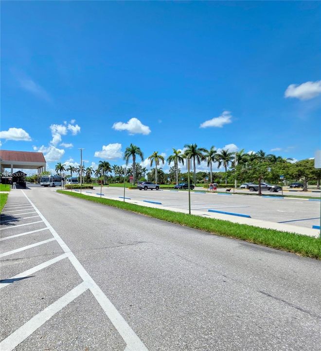 For Sale: $130,000 (2 beds, 1 baths, 819 Square Feet)