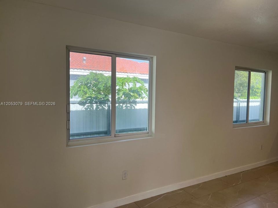 En Renta: $2,900 (3 camas, 2 baños, 1960 Pies cuadrados)