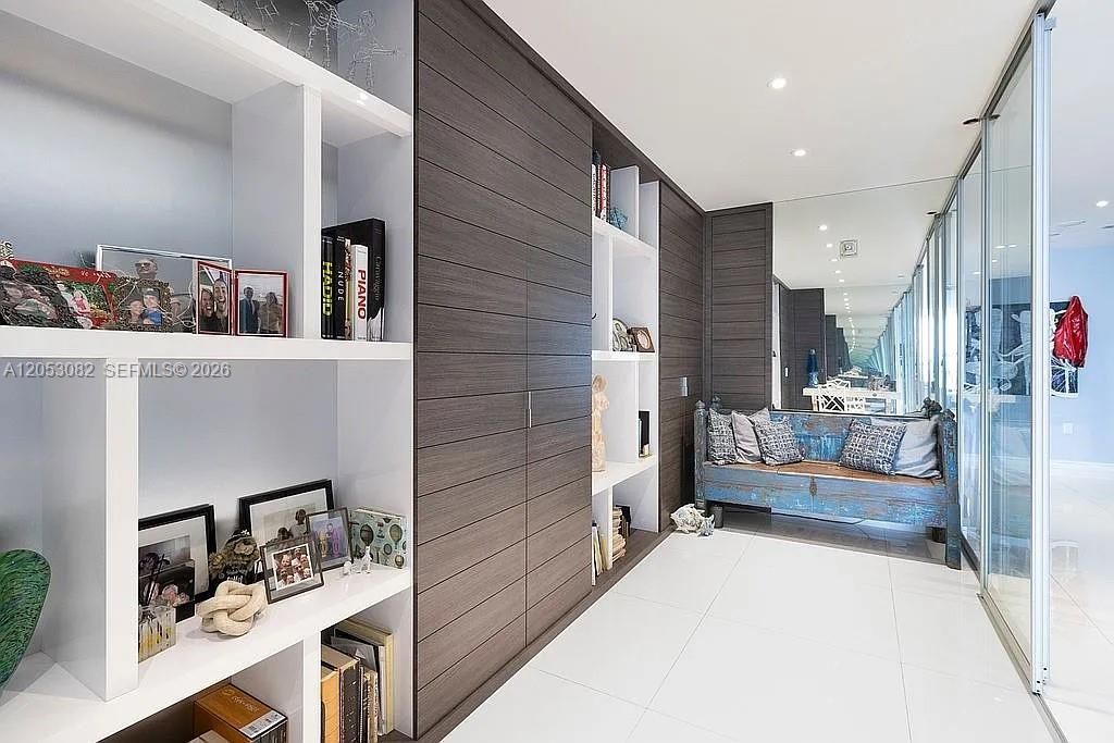 For Sale: $2,300,000 (2 beds, 2 baths, 2705 Square Feet)