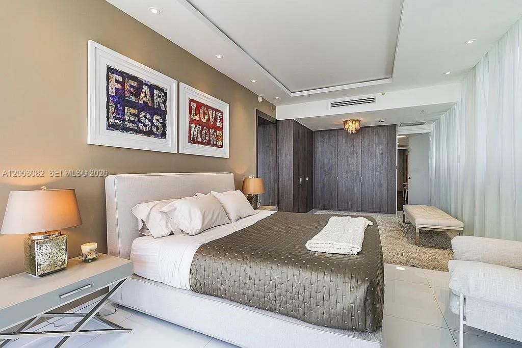 For Sale: $2,300,000 (2 beds, 2 baths, 2705 Square Feet)