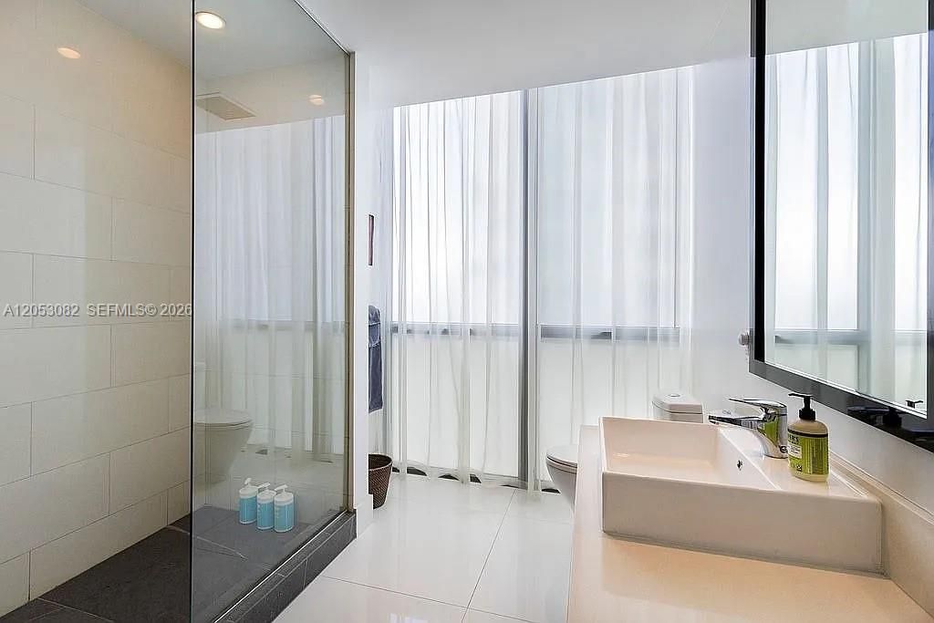 For Sale: $2,300,000 (2 beds, 2 baths, 2705 Square Feet)