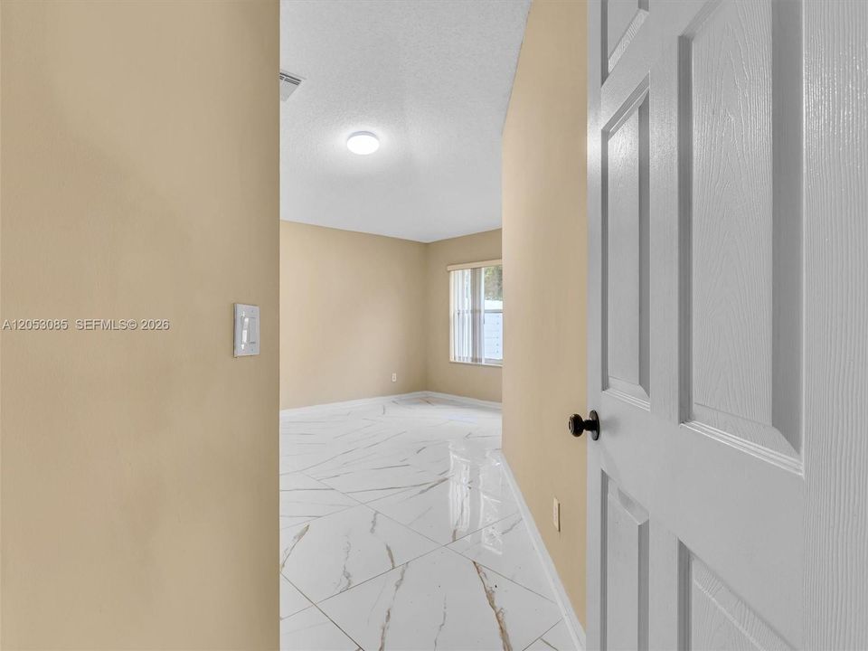 En Venta: $557,990 (3 camas, 2 baños, 1752 Pies cuadrados)