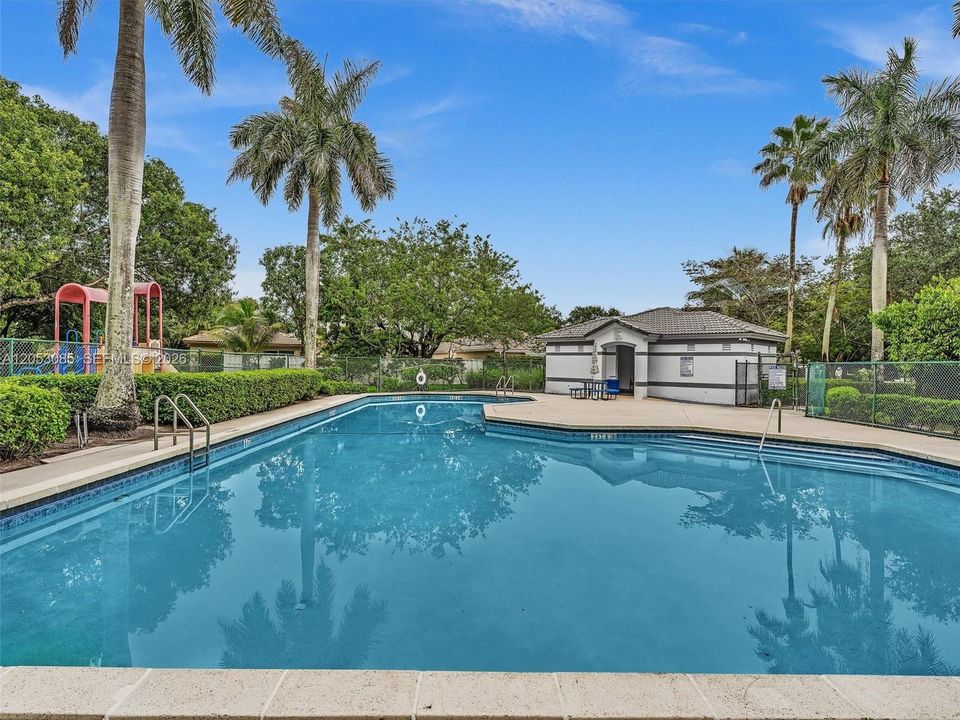 En Venta: $557,990 (3 camas, 2 baños, 1752 Pies cuadrados)