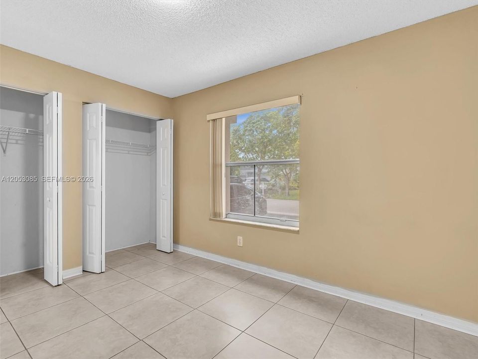 En Venta: $557,990 (3 camas, 2 baños, 1752 Pies cuadrados)
