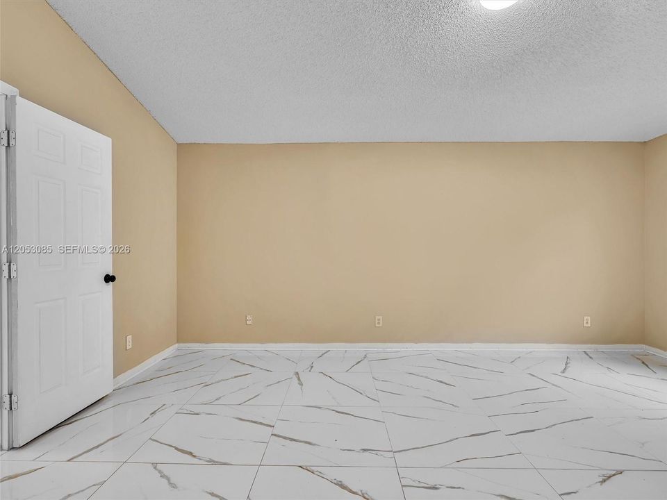 En Venta: $557,990 (3 camas, 2 baños, 1752 Pies cuadrados)