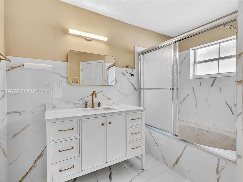 En Venta: $557,990 (3 camas, 2 baños, 1752 Pies cuadrados)