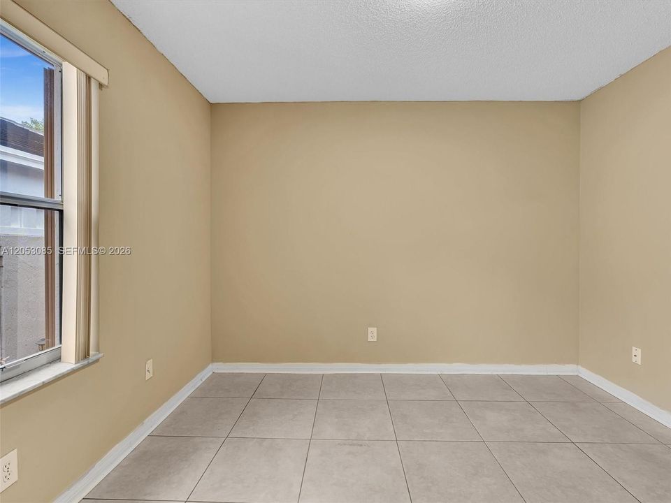 En Venta: $557,990 (3 camas, 2 baños, 1752 Pies cuadrados)