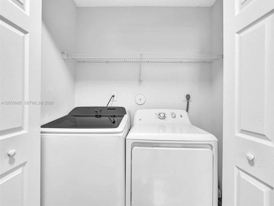 En Venta: $557,990 (3 camas, 2 baños, 1752 Pies cuadrados)