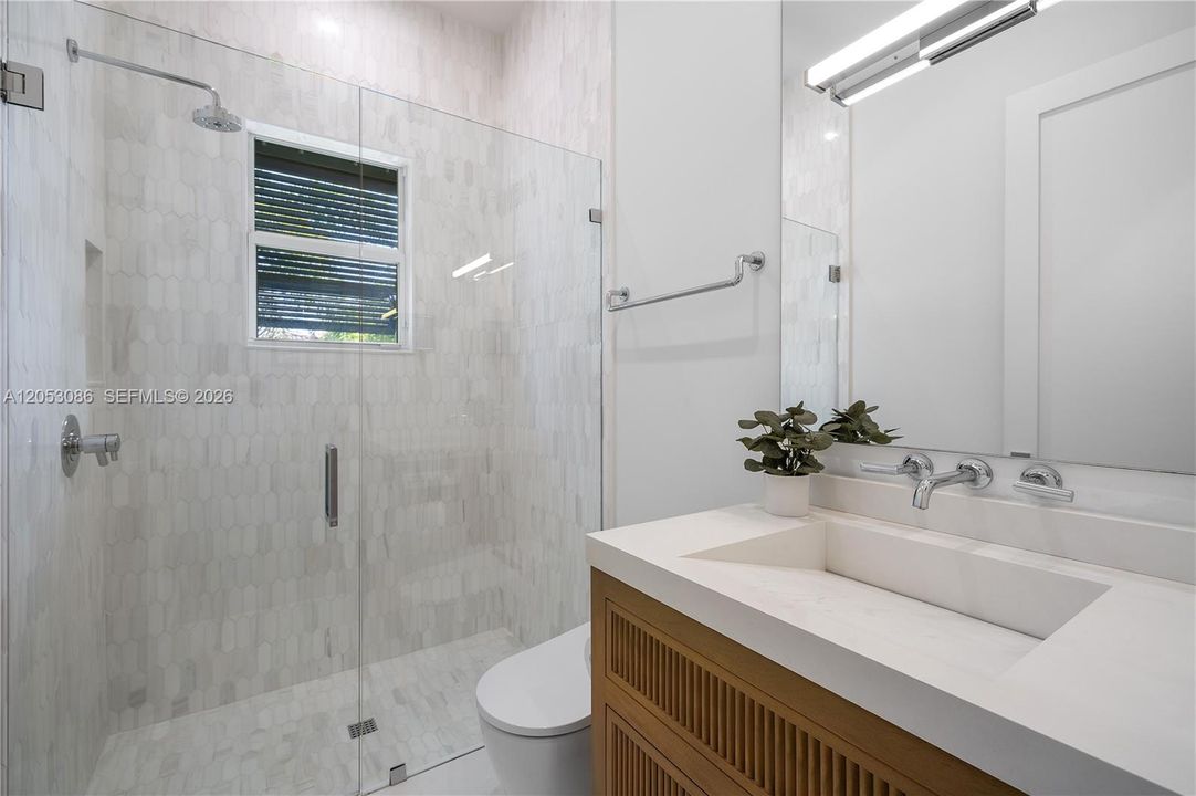 En Venta: $4,600,000 (4 camas, 5 baños, 4436 Pies cuadrados)