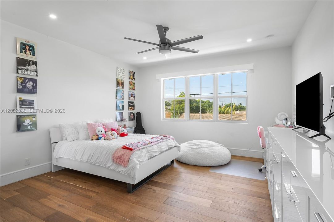En Venta: $4,600,000 (4 camas, 5 baños, 4436 Pies cuadrados)