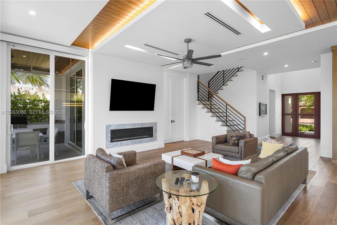 En Venta: $4,600,000 (4 camas, 5 baños, 4436 Pies cuadrados)
