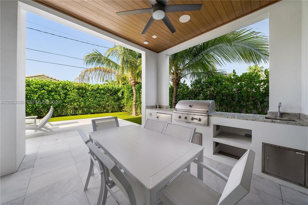 En Venta: $4,600,000 (4 camas, 5 baños, 4436 Pies cuadrados)