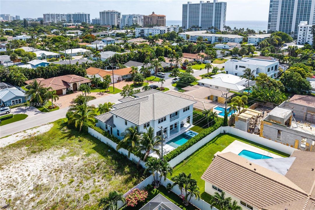 En Venta: $4,600,000 (4 camas, 5 baños, 4436 Pies cuadrados)
