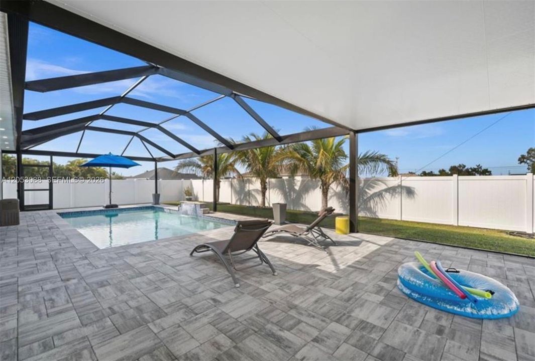 En Venta: $475,000 (3 camas, 2 baños, 0 Pies cuadrados)