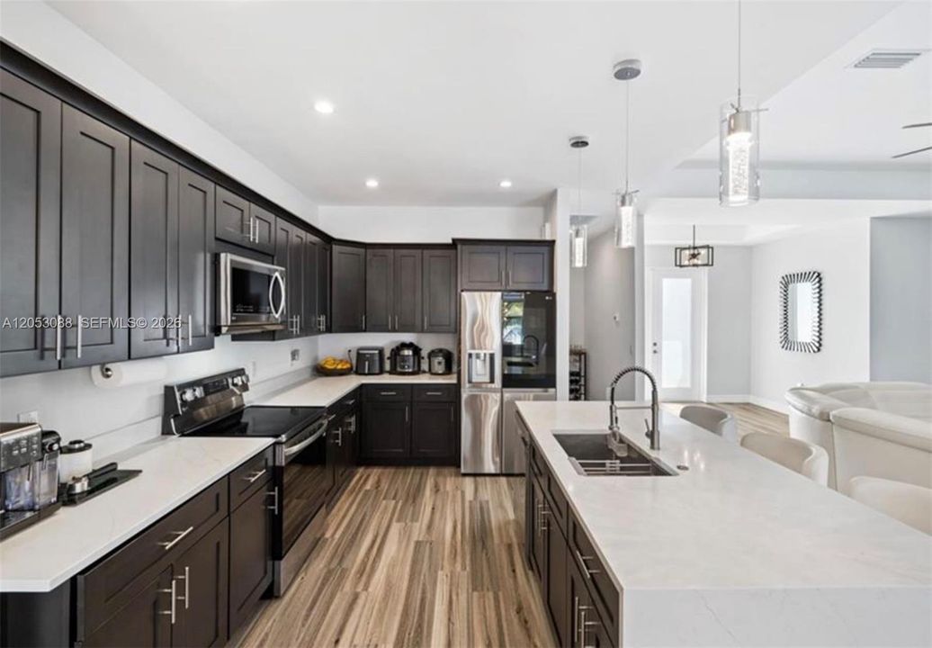En Venta: $475,000 (3 camas, 2 baños, 0 Pies cuadrados)