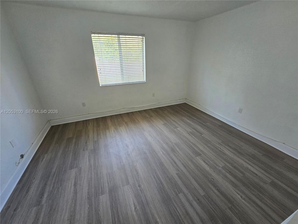For Rent: $2,500 (2 beds, 2 baths, 970 Square Feet)