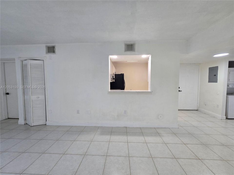For Rent: $2,500 (2 beds, 2 baths, 970 Square Feet)