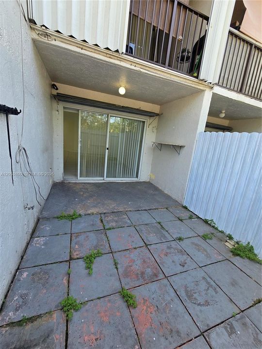For Rent: $2,500 (2 beds, 2 baths, 970 Square Feet)