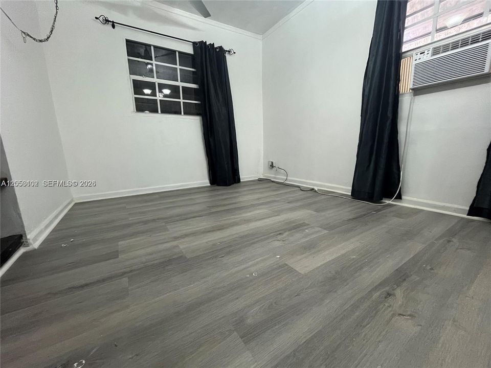 For Rent: $2,399 (3 beds, 1 baths, 1744 Square Feet)