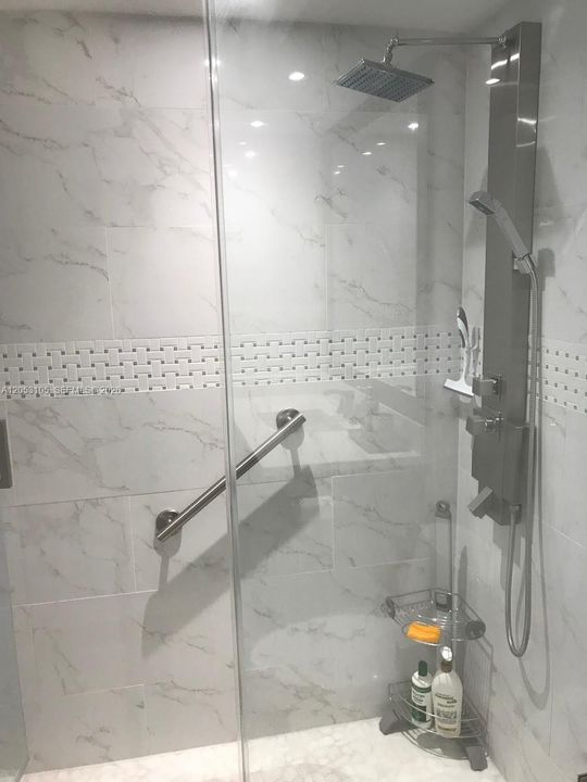 En Renta: $2,500 (1 camas, 1 baños, 1000 Pies cuadrados)