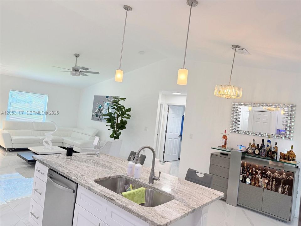 Kitchen / Dining Area