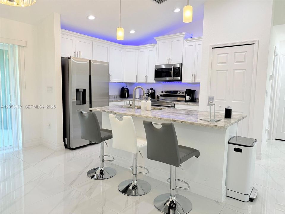 Kitchen / Dining Area