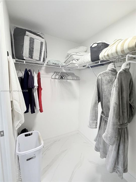 En Renta: $1,900 (3 camas, 2 baños, 1400 Pies cuadrados)