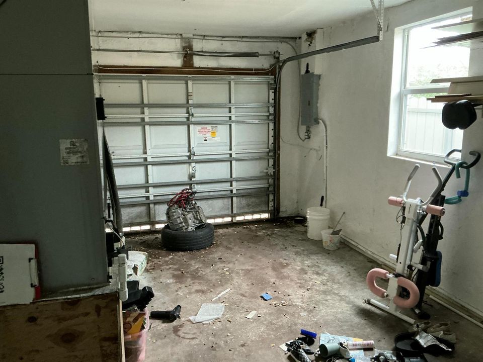 GARAGE
