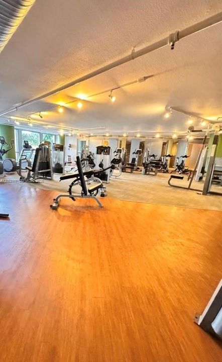 В аренду: $2,600 (2 спален, 2 ванн, 954 Квадратных фут)