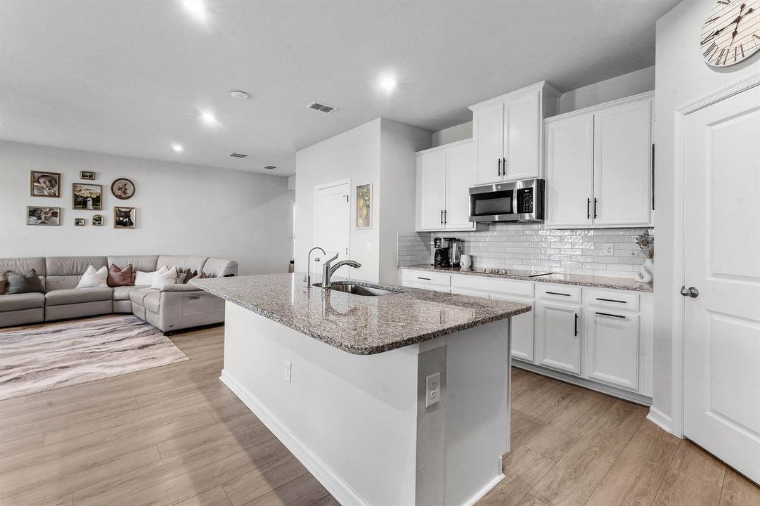 014-9362SerapisWay-PortStLucie-FL-34987-