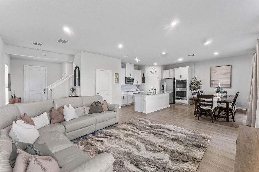 010-9362SerapisWay-PortStLucie-FL-34987-