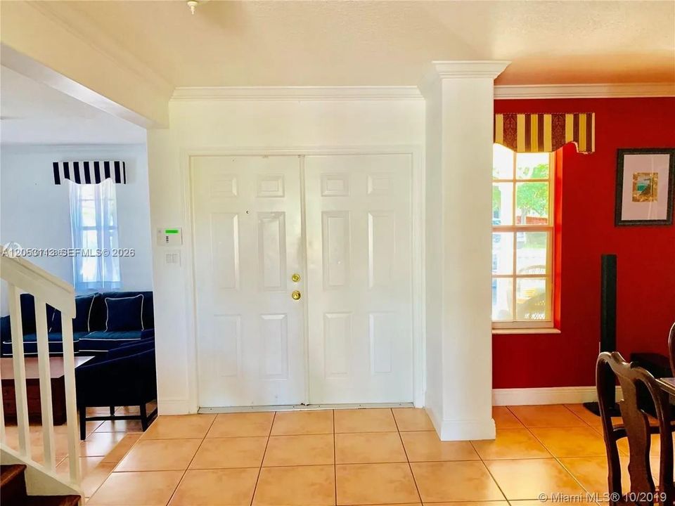 For Sale: $849,000 (5 beds, 3 baths, 2417 Square Feet)