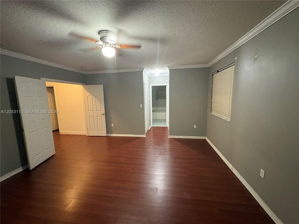 For Sale: $849,000 (5 beds, 3 baths, 2417 Square Feet)