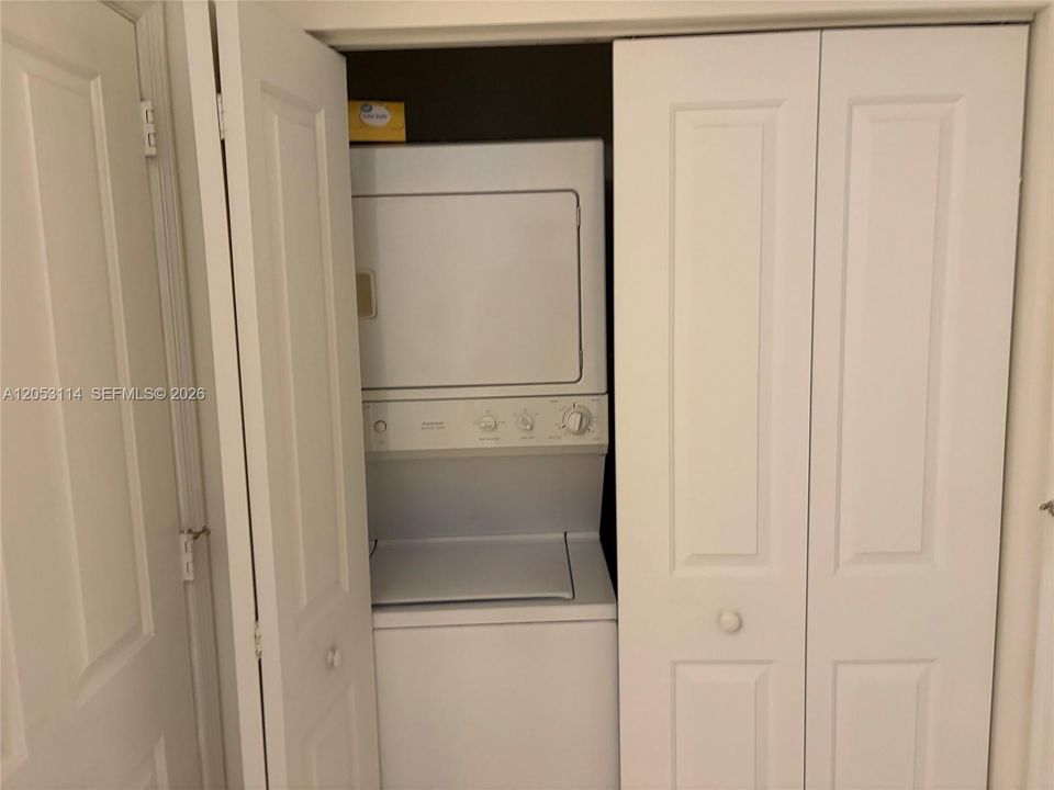 В аренду: $3,500 (2 спален, 2 ванн, 1270 Квадратных фут)