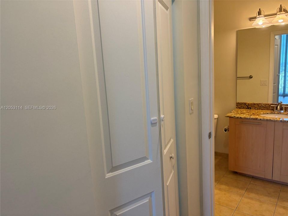 В аренду: $3,500 (2 спален, 2 ванн, 1270 Квадратных фут)
