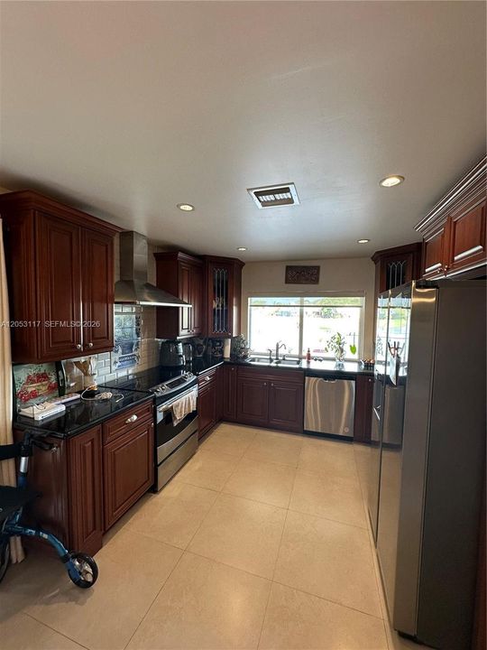 For Sale: $725,000 (3 beds, 2 baths, 1764 Square Feet)