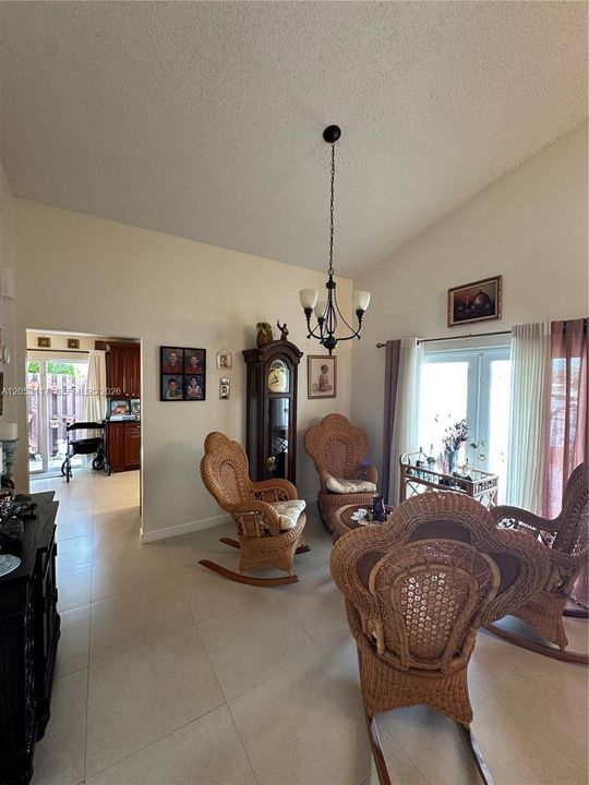 For Sale: $725,000 (3 beds, 2 baths, 1764 Square Feet)
