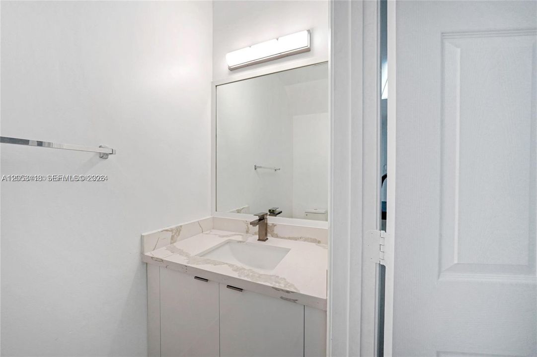 For Rent: $3,400 (3 beds, 2 baths, 1605 Square Feet)