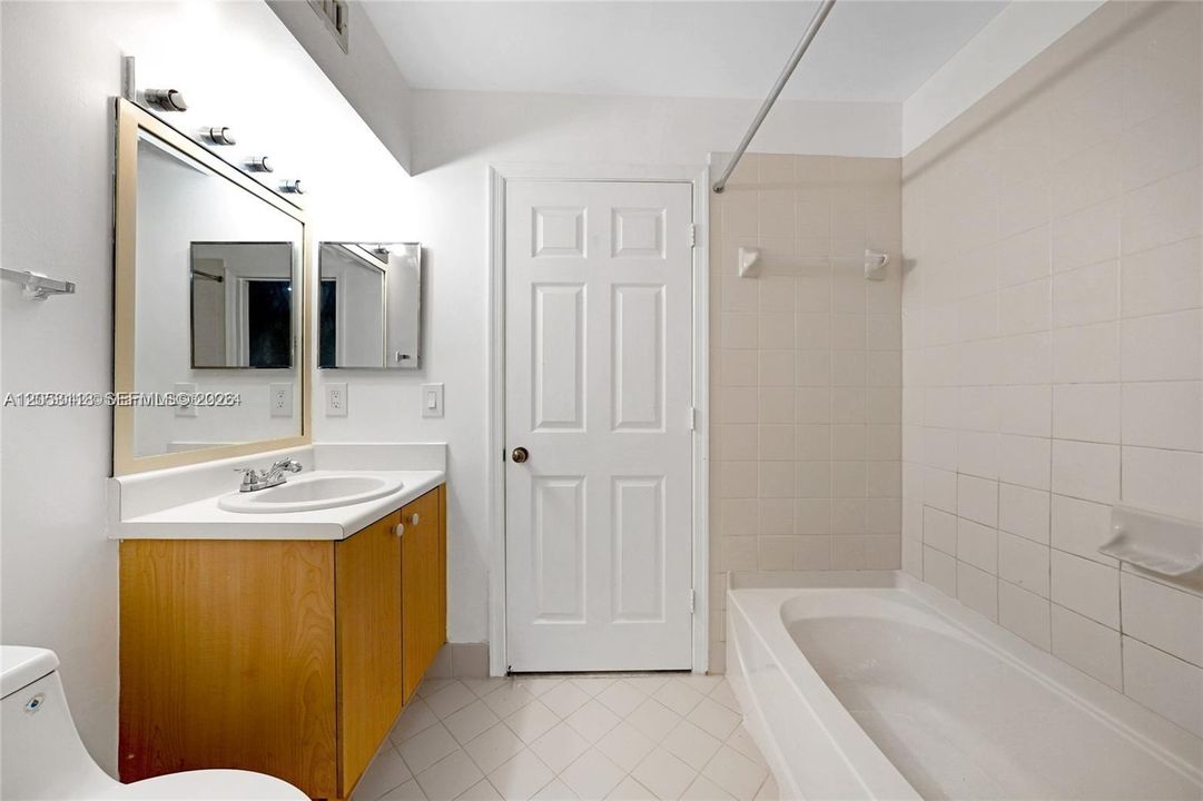For Rent: $3,400 (3 beds, 2 baths, 1605 Square Feet)