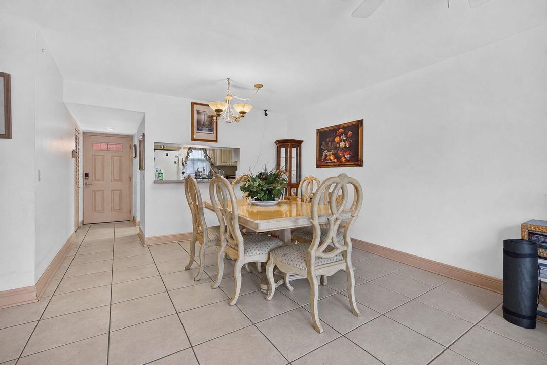 17-web-or-mls-diningroom2