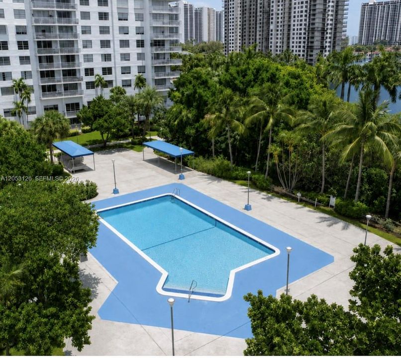 For Rent: $1,800 (1 beds, 1 baths, 1066 Square Feet)