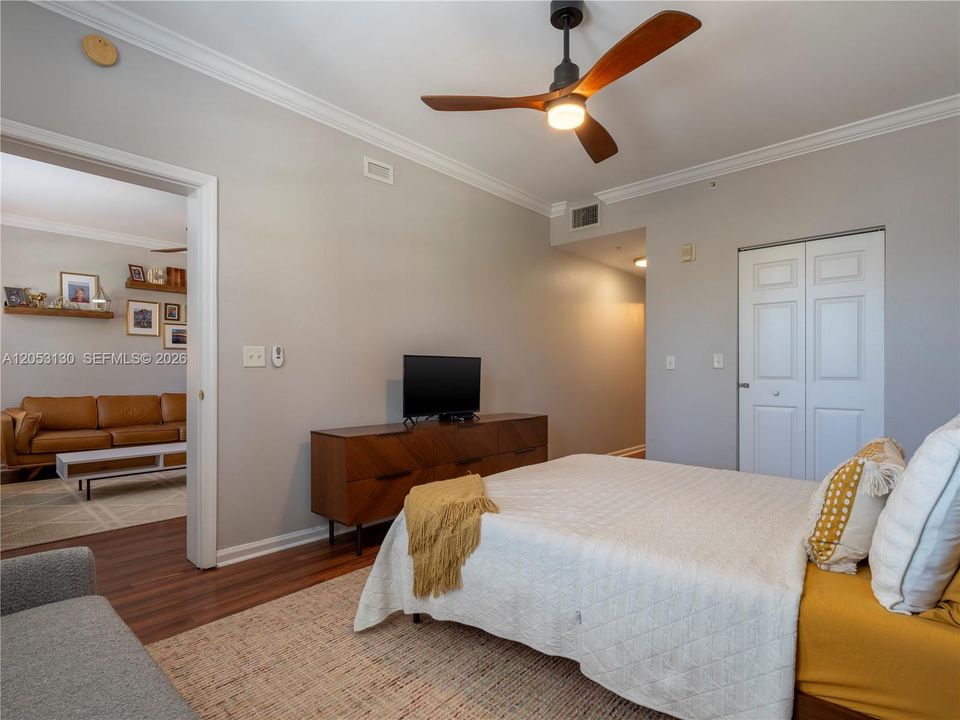 For Rent: $2,600 (2 beds, 2 baths, 1240 Square Feet)